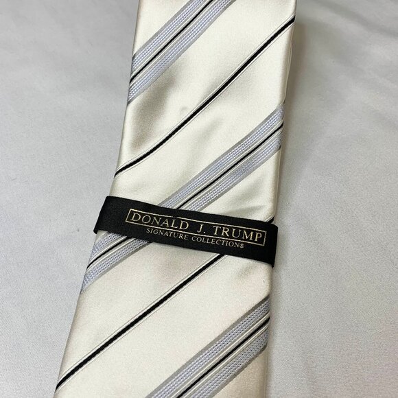 NWT Donald J. Trump Signature Collection Mens Silk Necktie Striped White Silver - Picture 2 of 9